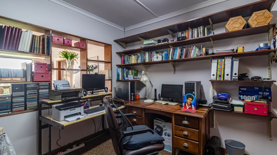 5 Bedroom Property for Sale in Vincent Eastern Cape